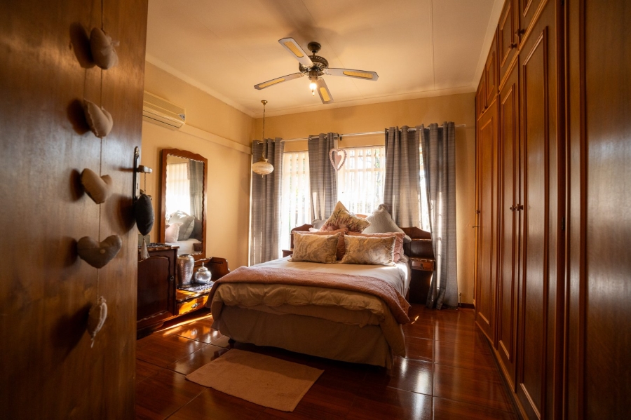 3 Bedroom Property for Sale in Flamwood North West